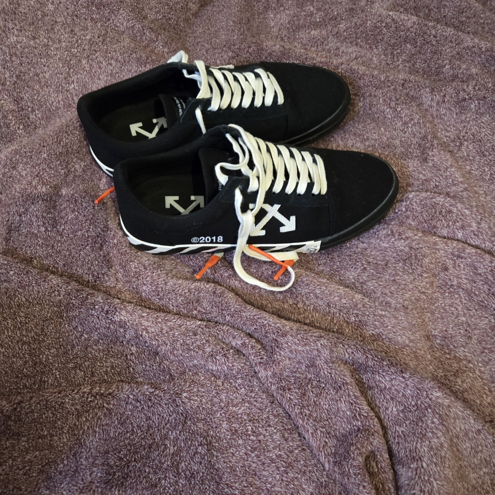 Off-White Black and Orange Men's Sneakers - Picture 7 of 8